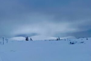 Läs mer om artikeln Before a snowmobile trip on Skärsjövålen